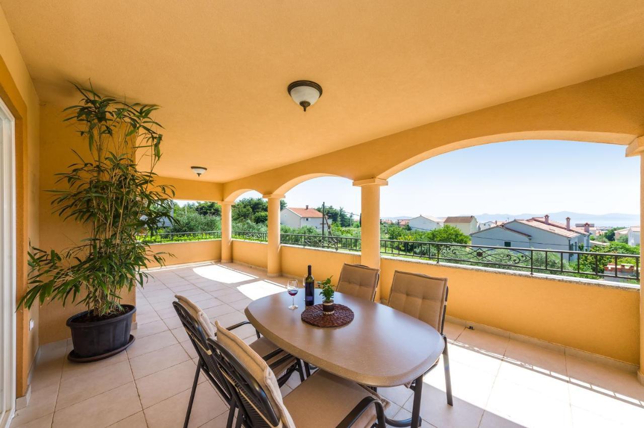 Apartman Alex 1 *